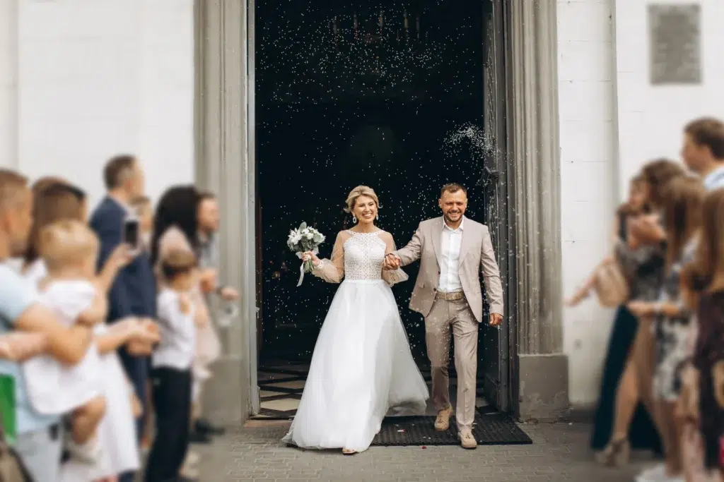 Wedding reception exit etiquette | Plan Your Exit